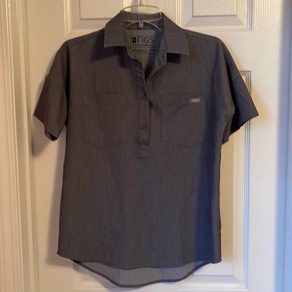 Figs half button down shirt sleeve shirt